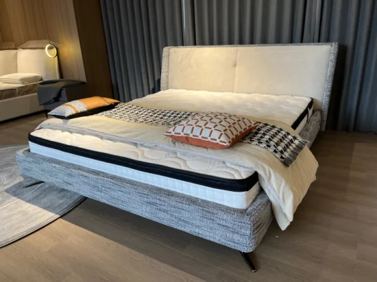 Meubles de chambre à coucher de luxe italiens grande tête de lit King Size lit Double rembourré en tissu moderne